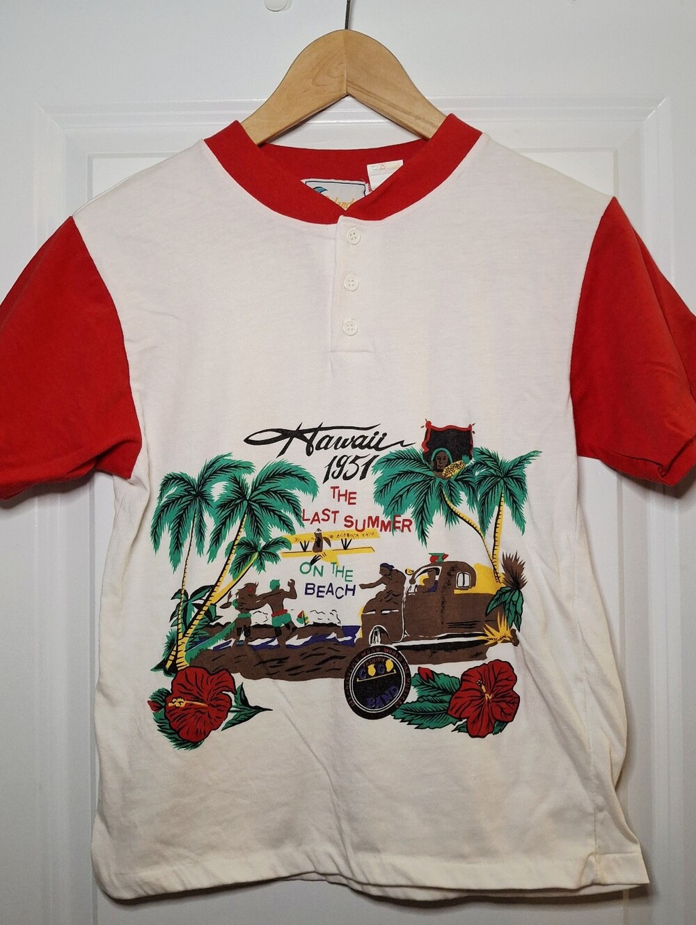 Vintage 90s 🏝Islander Hawaii Youth Red Henley Tee (M)